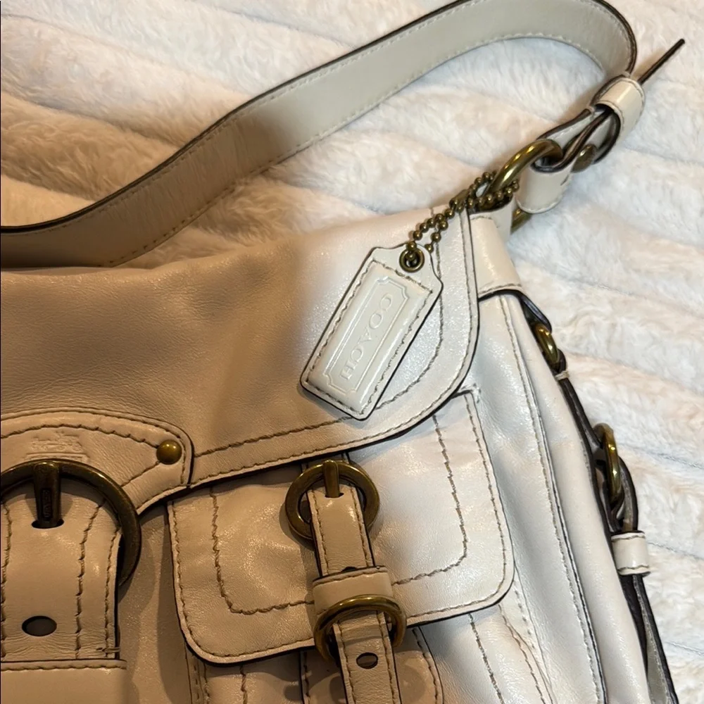 Elegant Cream Shoulder Bag - Picture 6 of 10